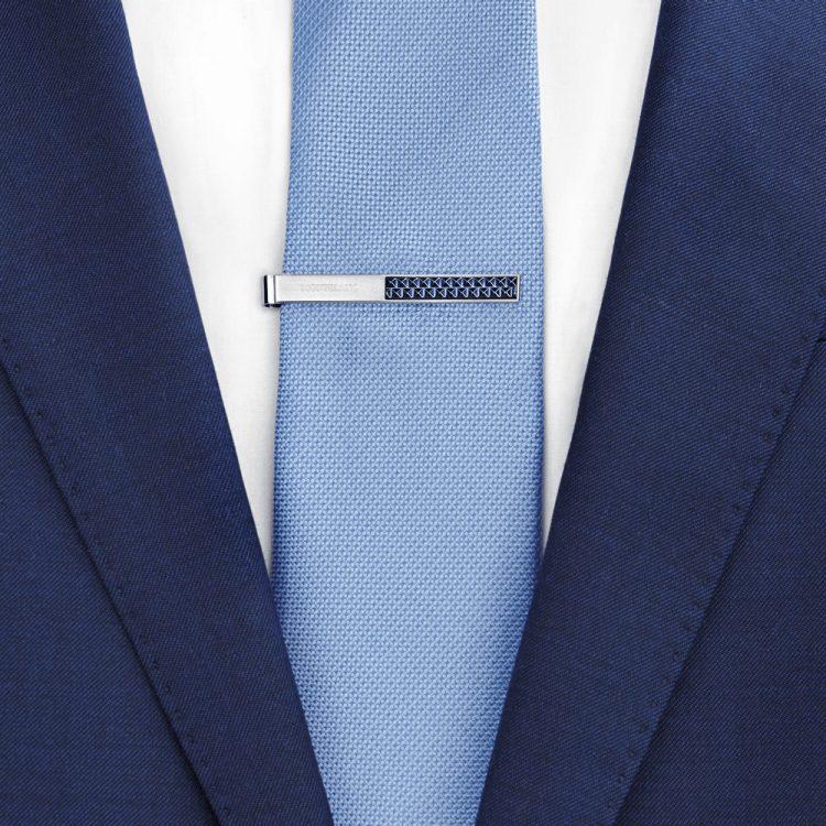 Pince à cravateMontblancPince à cravate Montblanc en acier inoxydable avec incrustation à motif bleu